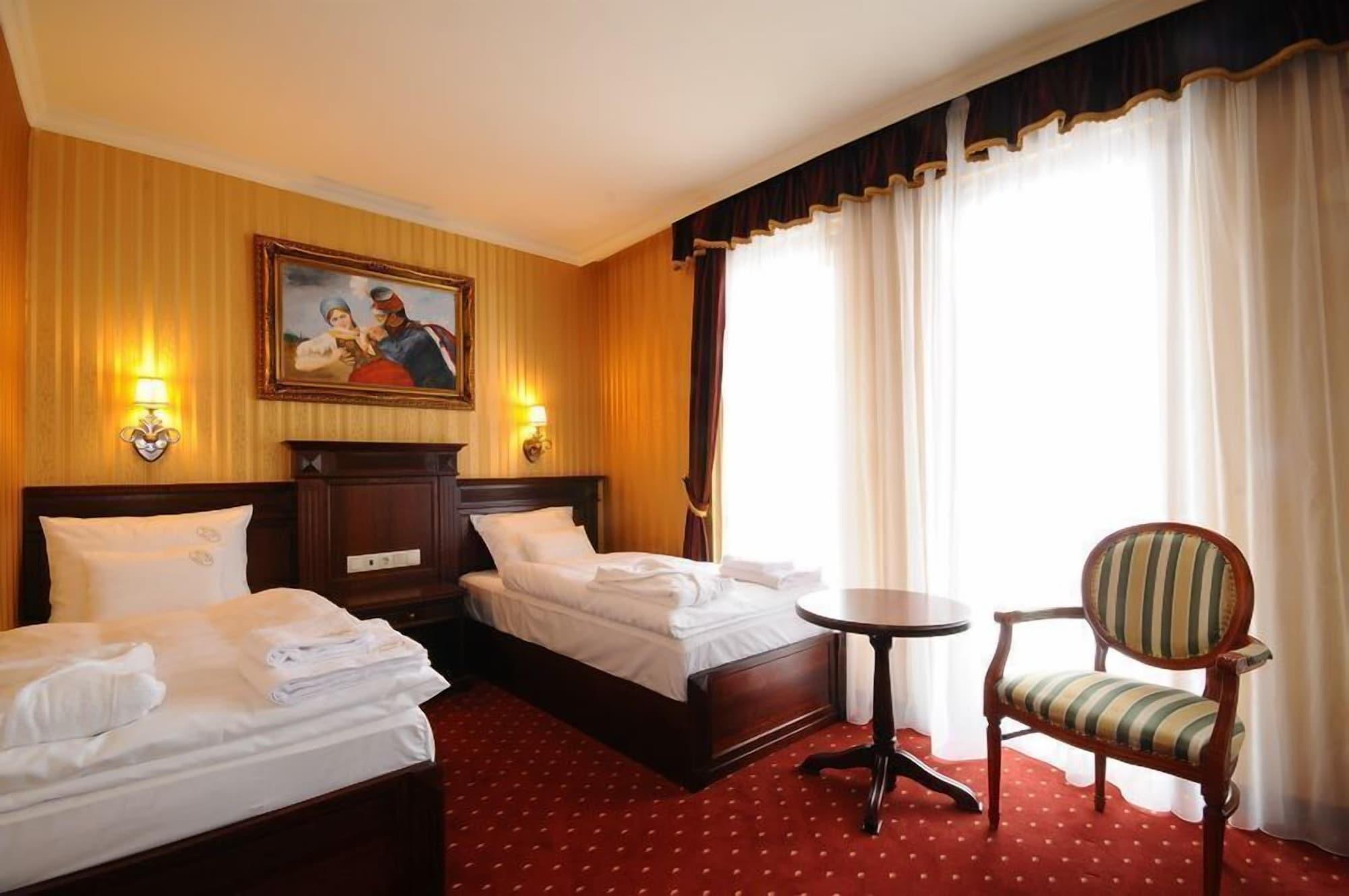 Hotel Obester Debrecen Luaran gambar