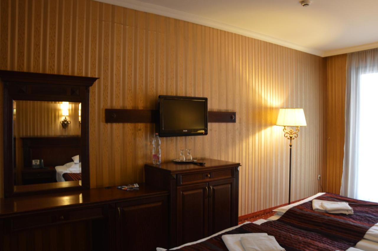 Hotel Obester Debrecen Luaran gambar