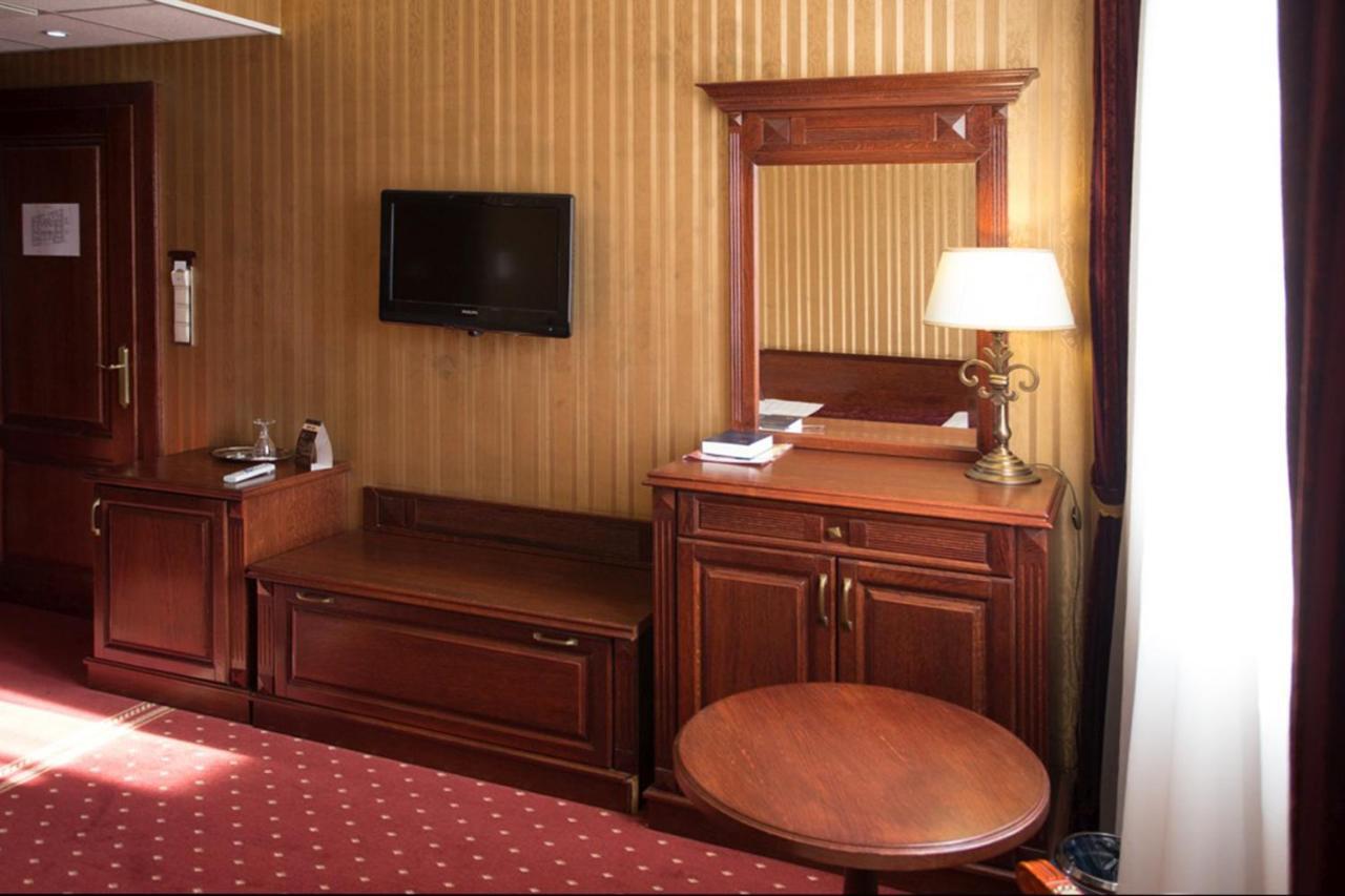 Hotel Obester Debrecen Luaran gambar